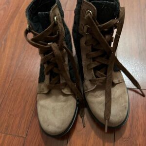 Sorel Black and Brown Lace Up Boots